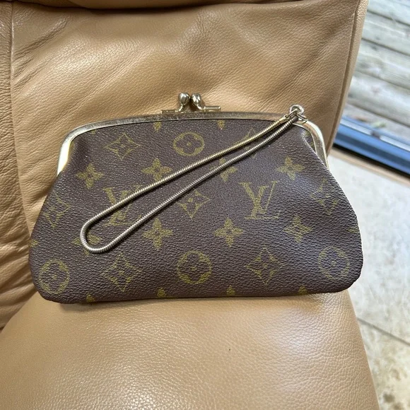 💼SUPER RARE VINTAGE KISS LOCK wristlet/purse - Picture 9 of 9